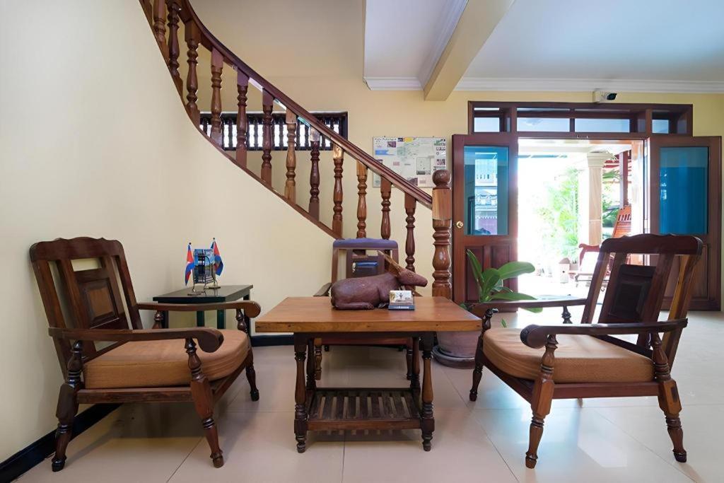 Happy Zone Hostel Siem Reap Buitenkant foto
