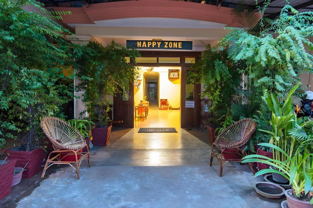 Happy Zone Hostel Siem Reap Buitenkant foto