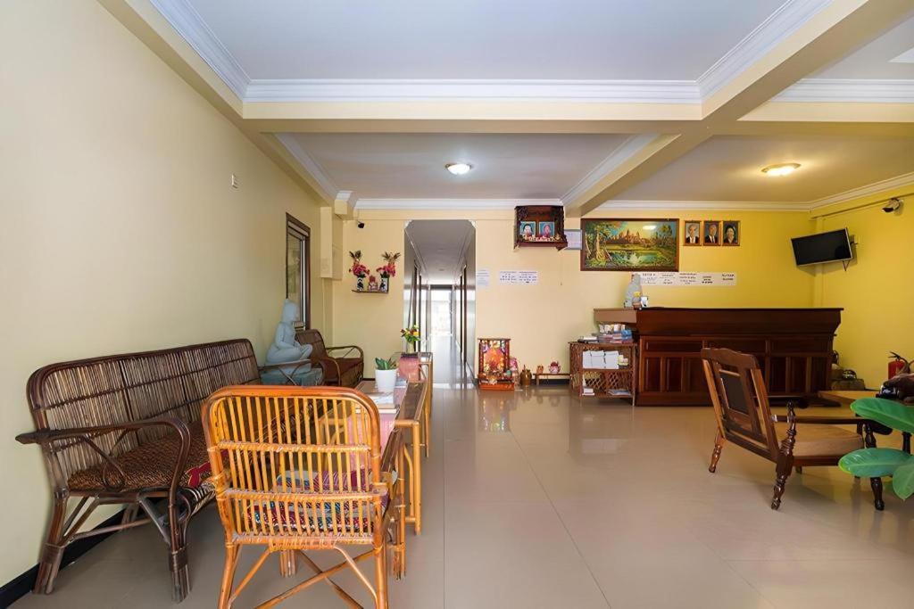 Happy Zone Hostel Siem Reap Buitenkant foto