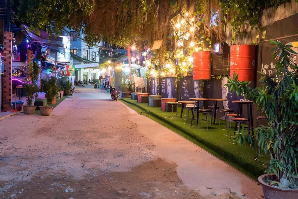 Happy Zone Hostel Siem Reap Buitenkant foto