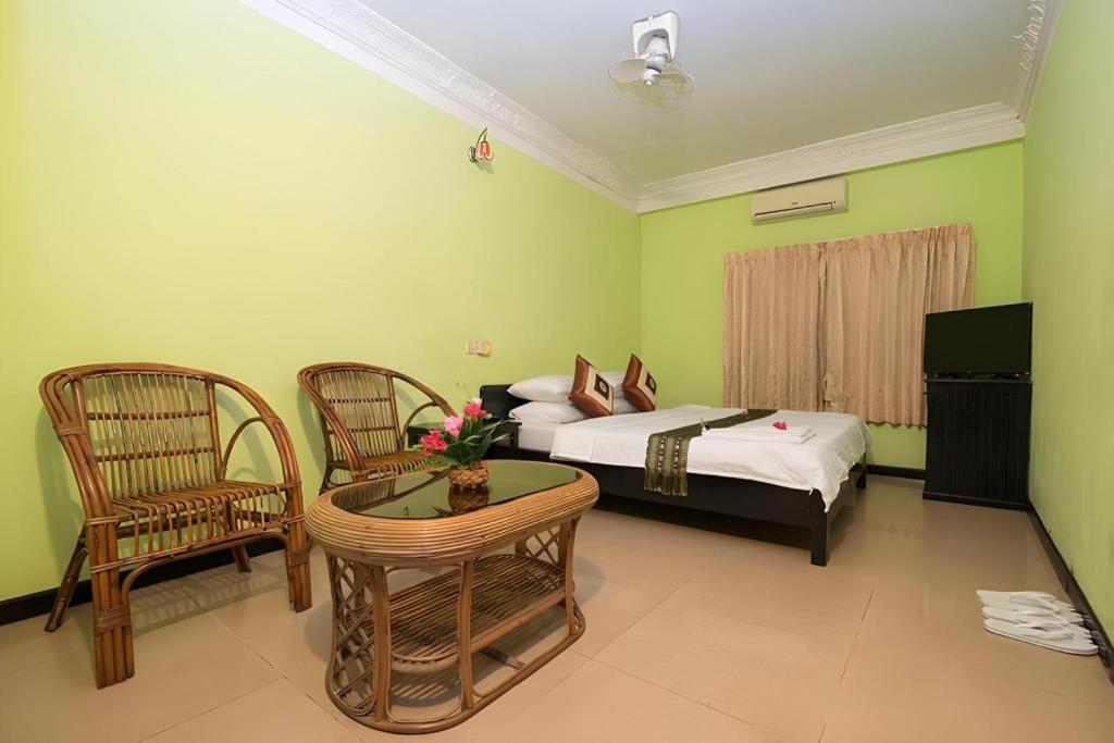 Happy Zone Hostel Siem Reap Buitenkant foto
